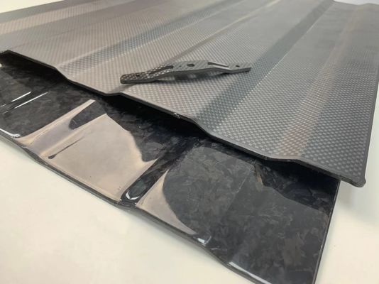 Αλιευτική τροχιά Χαλαρό προφίλ ανθρακούχων ινών Αλμυρό νερό CNC επεξεργασία φύλλο ανθρακούχων ινών