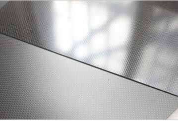 Ελαφρύ βάρος και υψηλή αντοχή 600 * 600mm 3K Plain Matte Carbon Fiber Sheet