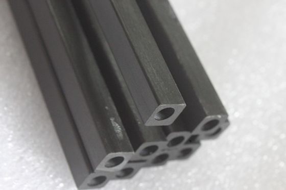 10 mm 20 mm τετραγωνικό σωλήνα από ανθρακονήματα στρογγυλό στο εσωτερικό